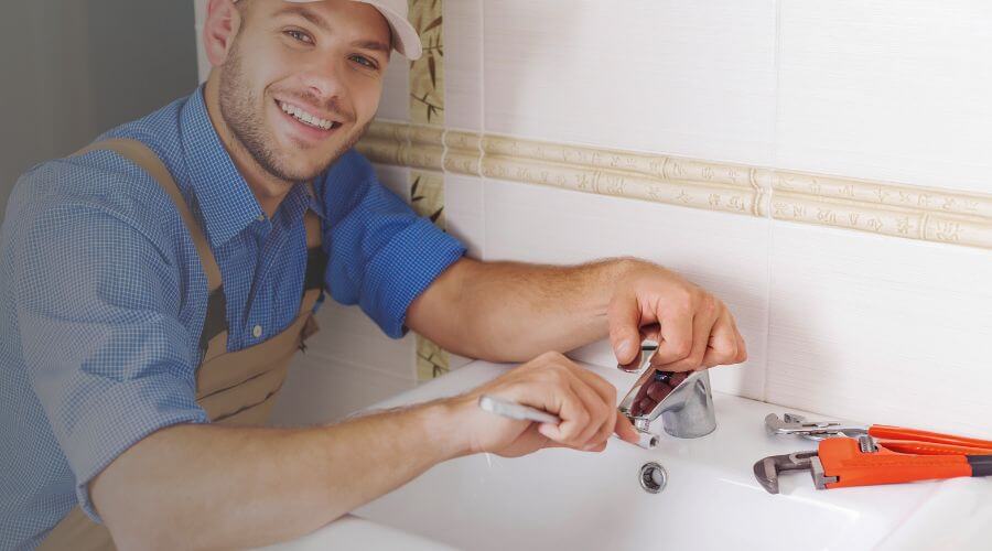 Kitchen Faucet Repair Service in Tebbetts, MO